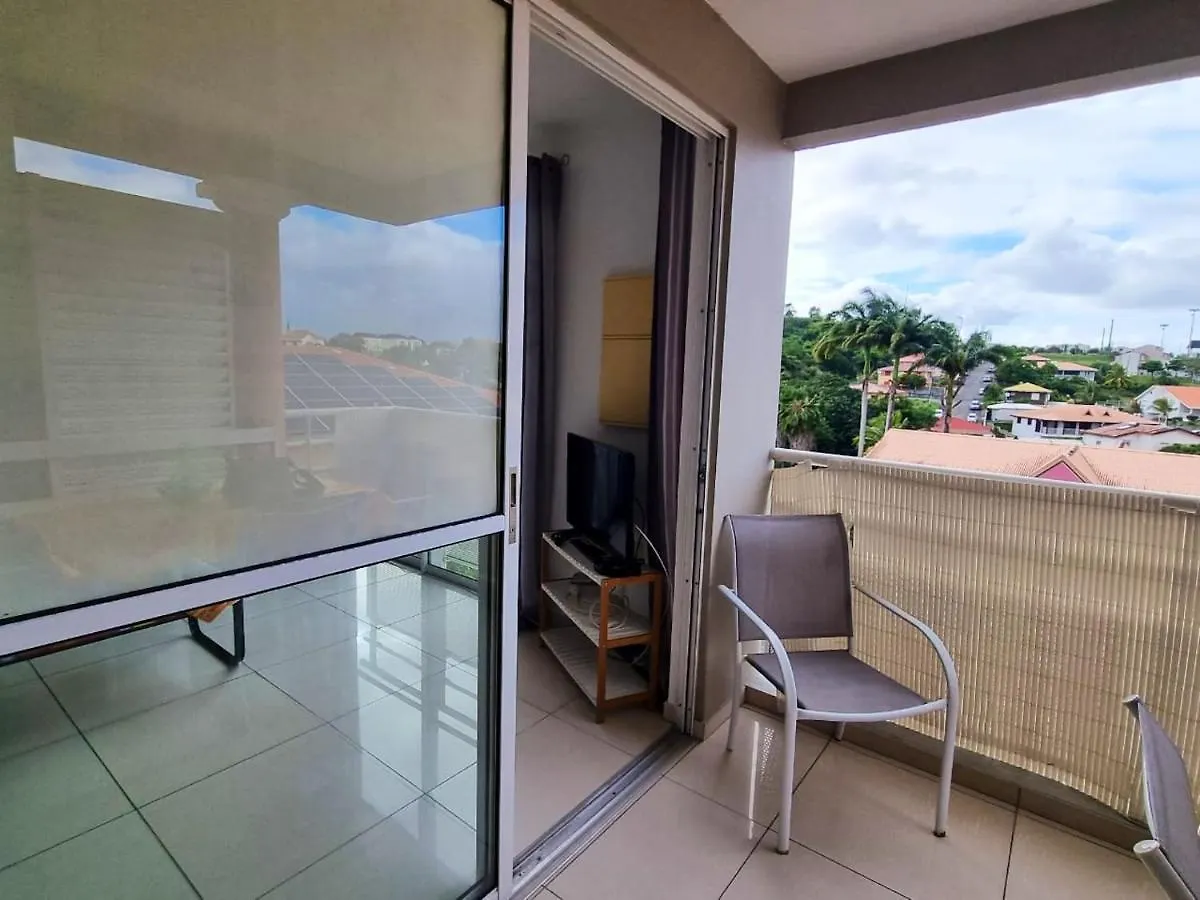 Appartement Charmant Avec Vue Sur Montagnes Les Trois Ilets 40 M²