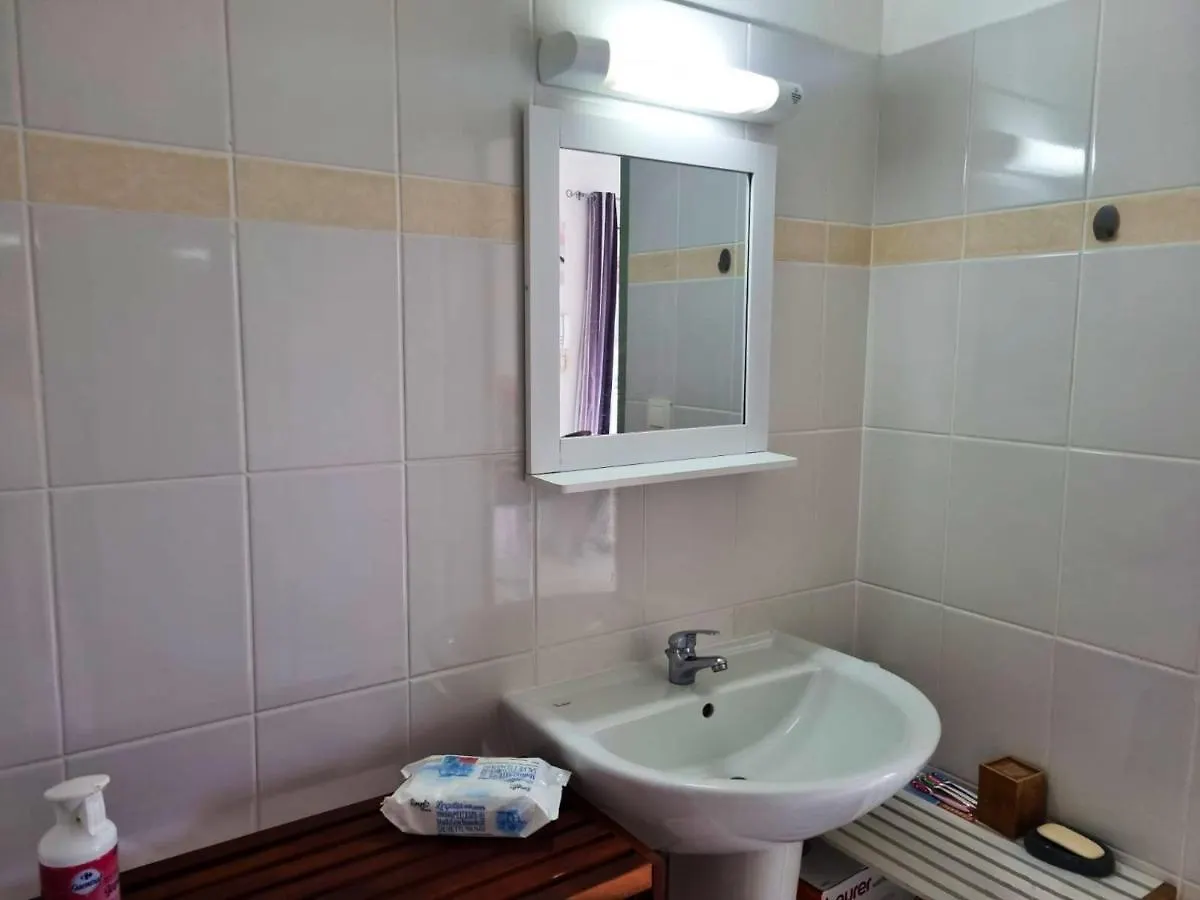Appartement Charmant Avec Vue Sur Montagnes Les Trois Ilets 40 M²  Les Trois-Ilets